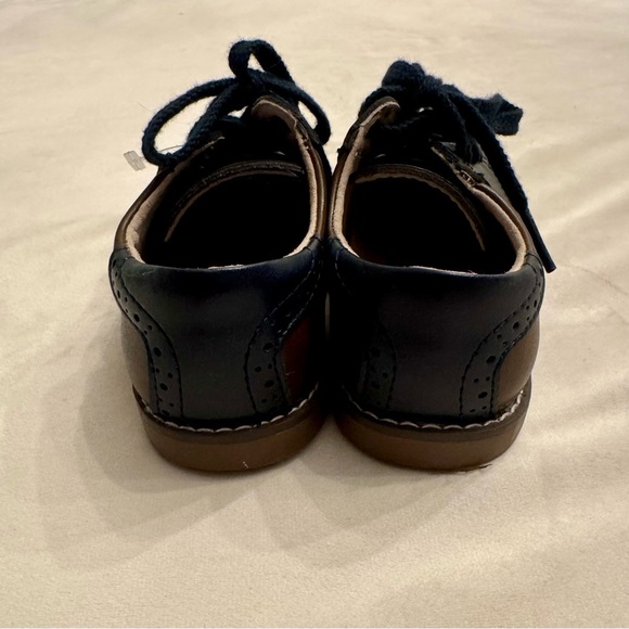 NWOB! Footmates Connor Classic Brown and Navy Saddle Shoes, sz 9 (Toddler) - Picture 5 of 8